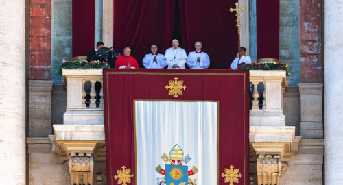 Papa Leone XIV, appello alla pace nel Concistoro